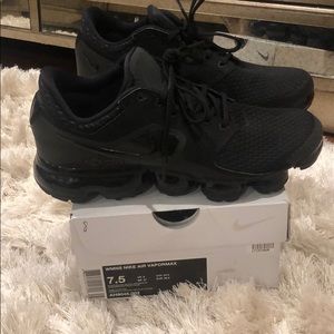 Womens Nike Air Vapormax size 7.5